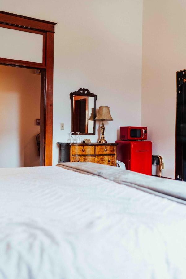 Town Hall Inn Lead Bagian luar foto