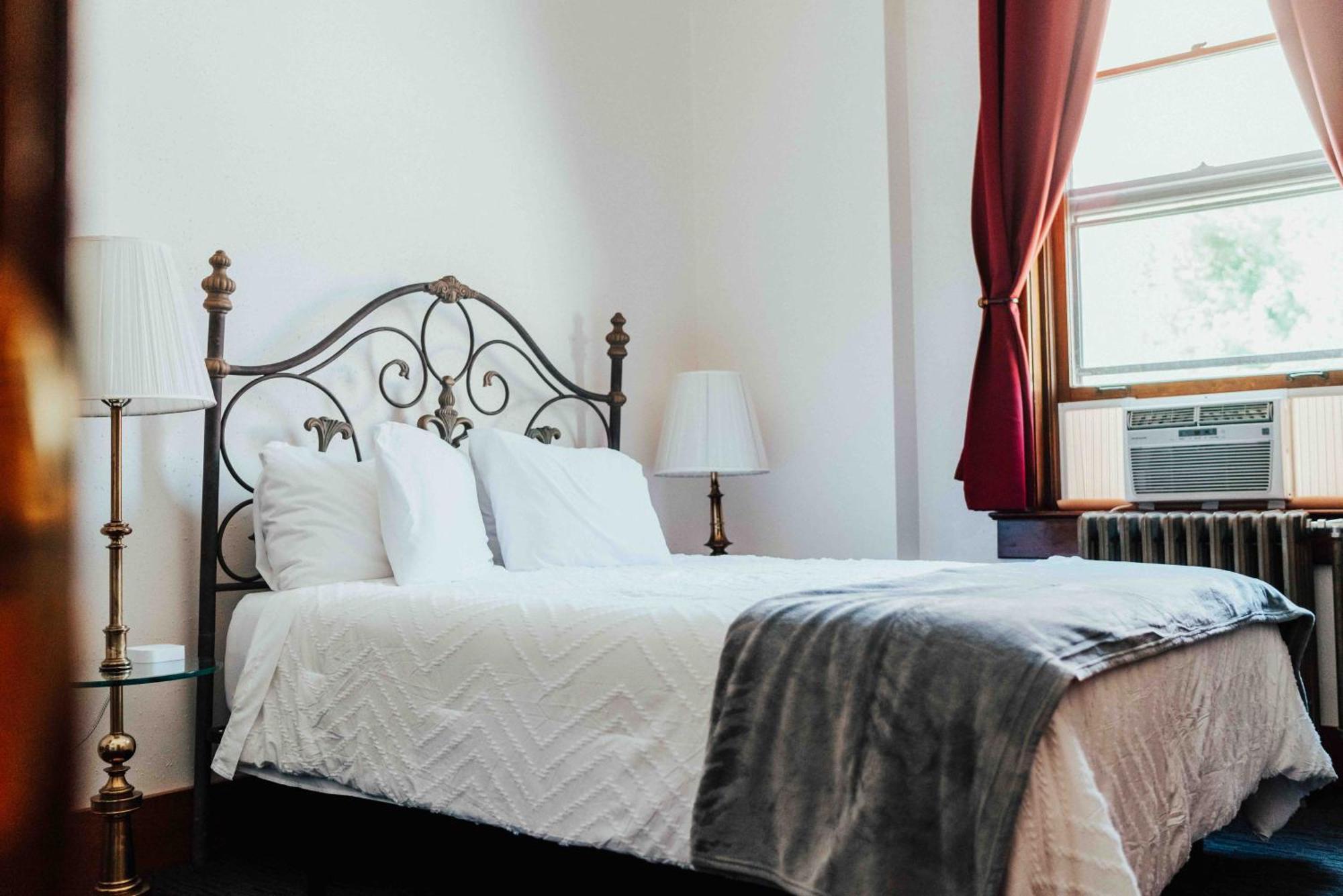 Town Hall Inn Lead Bagian luar foto