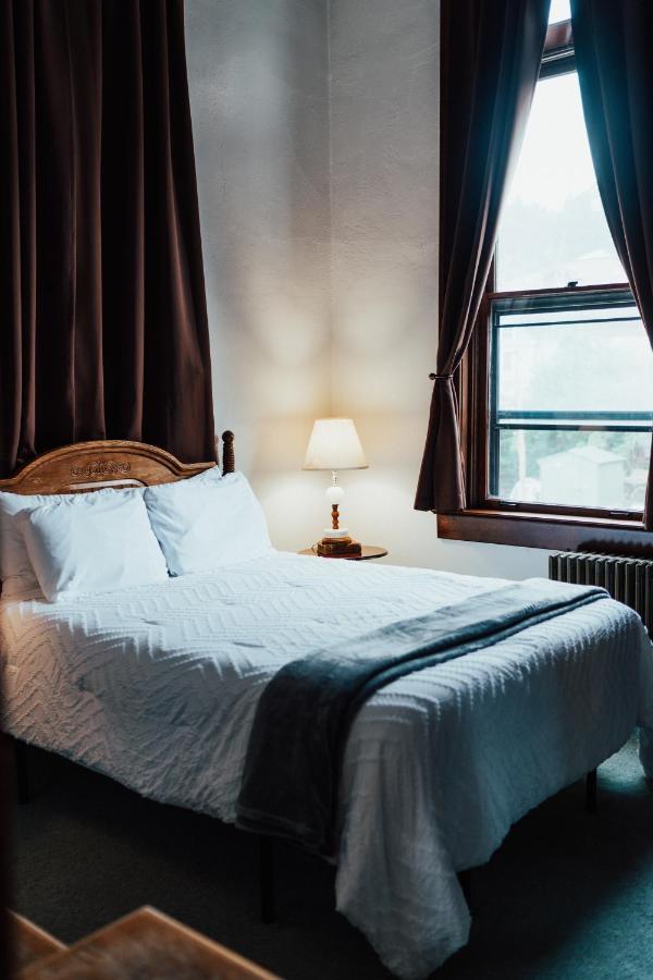 Town Hall Inn Lead Bagian luar foto