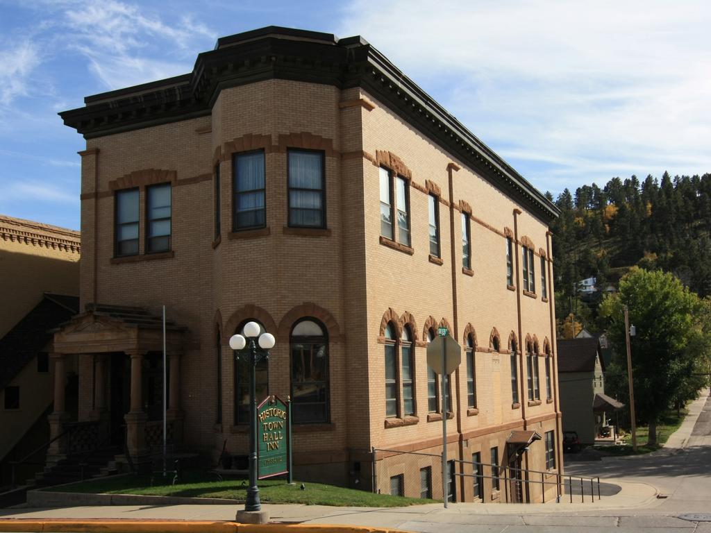 Town Hall Inn Lead Bagian luar foto
