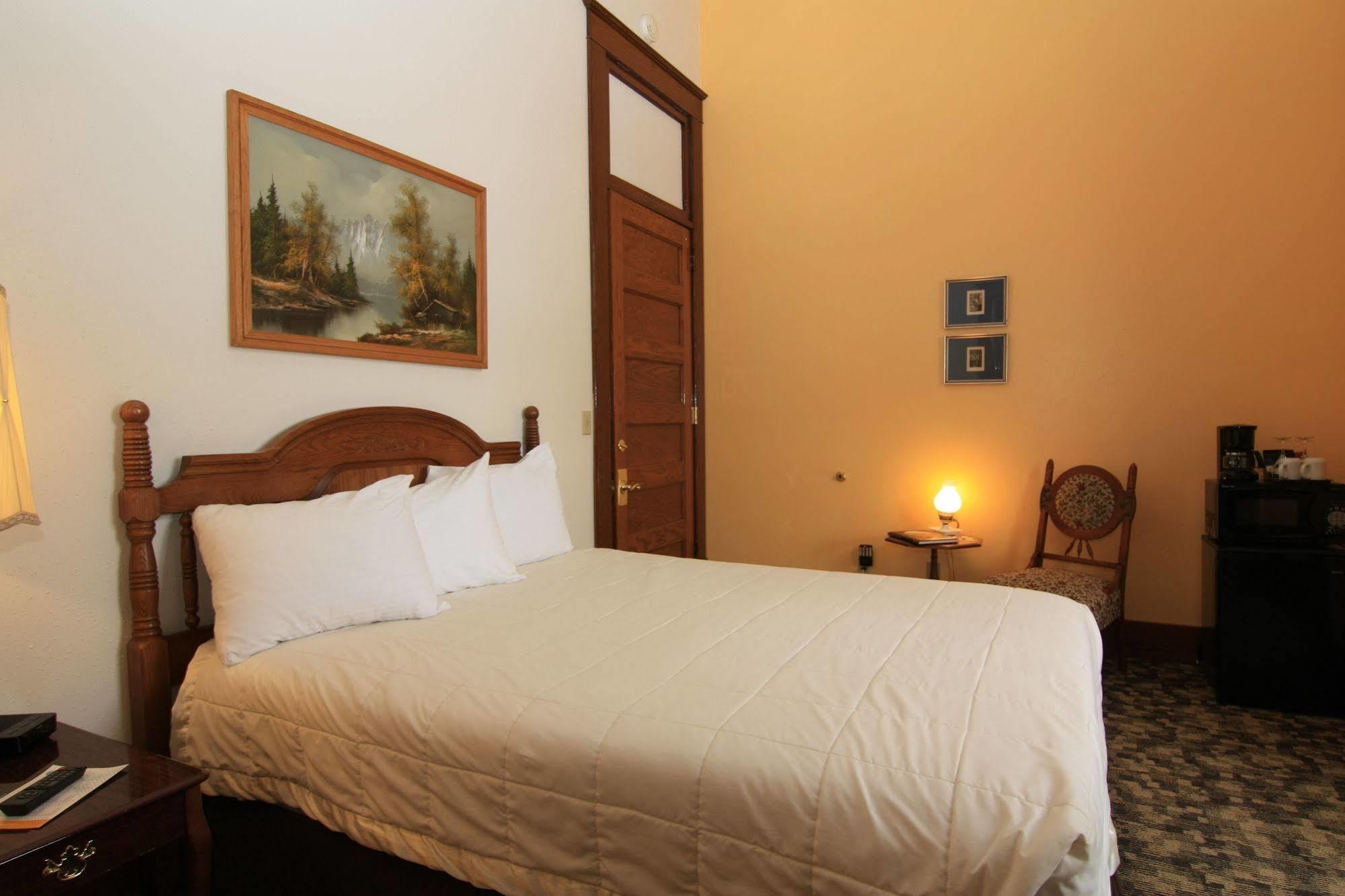 Town Hall Inn Lead Bagian luar foto