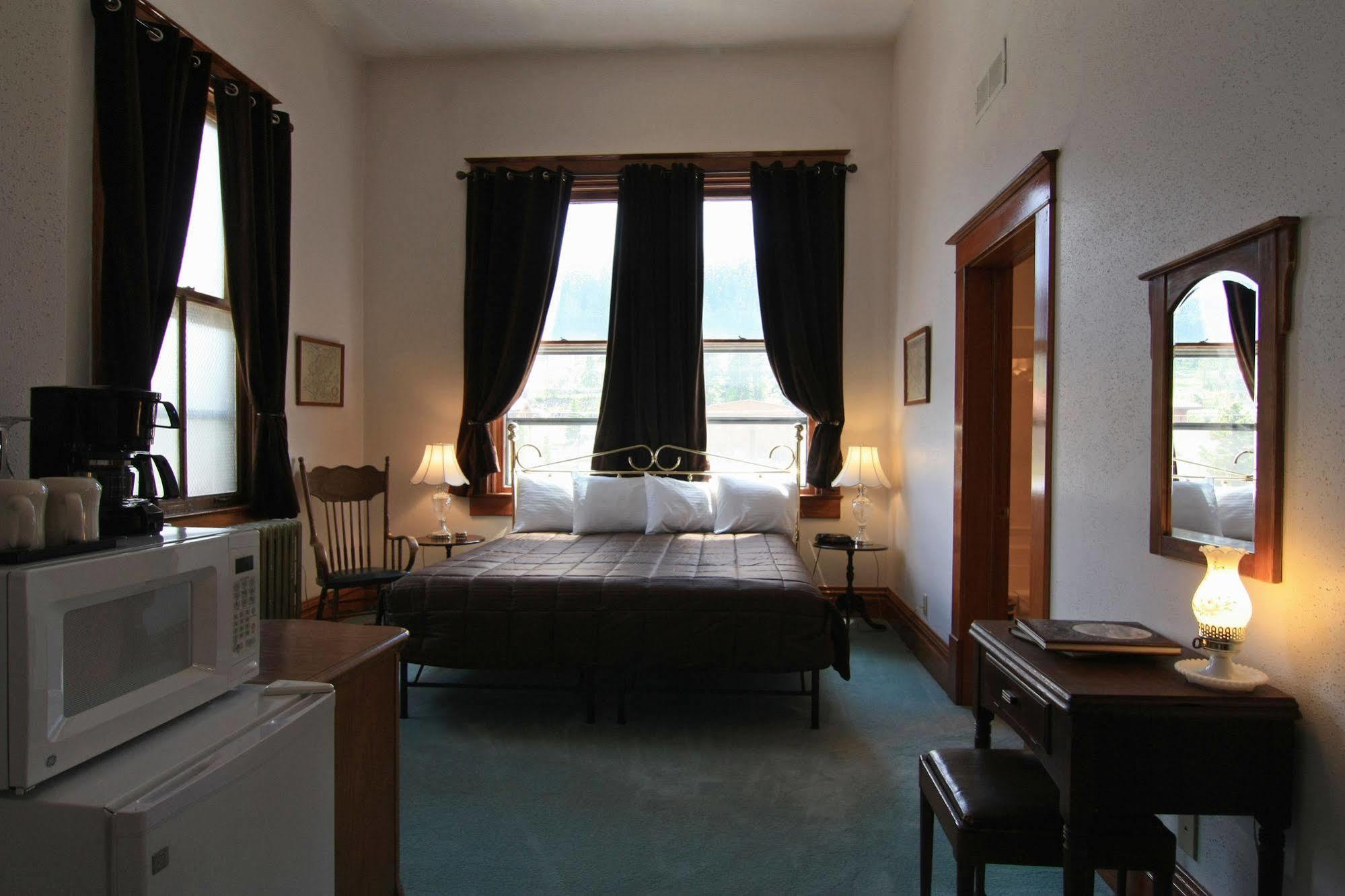 Town Hall Inn Lead Bagian luar foto